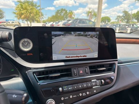 Used 2024 Lexus ES 350 w/ Premium Package FWD image 23