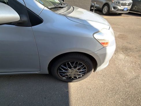 Used 2008 Toyota Yaris S image 10
