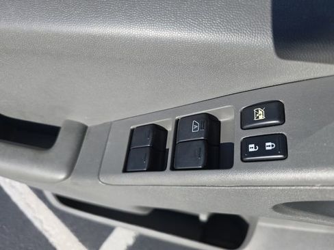 Used 2016 Nissan Frontier SV image 27