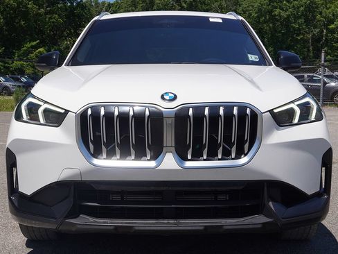 Used 2023 BMW X1 xDrive28i w/ Convenience Package AWD/4WD image 9