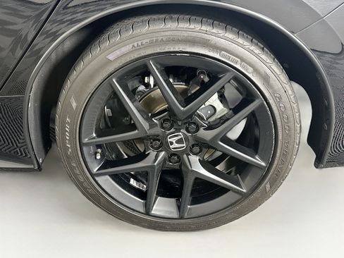 Used 2024 Honda Civic Sport image 11