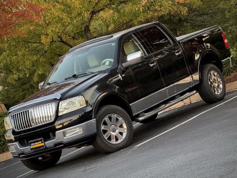 Used 2006 Lincoln Mark LT 4x4 image 1