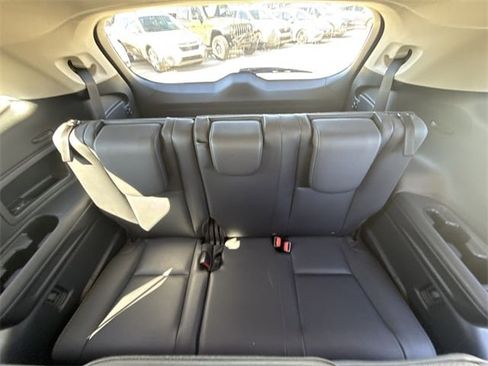 Certified 2022 Subaru Ascent Limited w/ Technology Package image 24