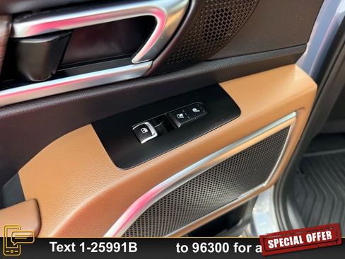 Used 2022 Kia Telluride SX w/ SX Prestige Package image 16