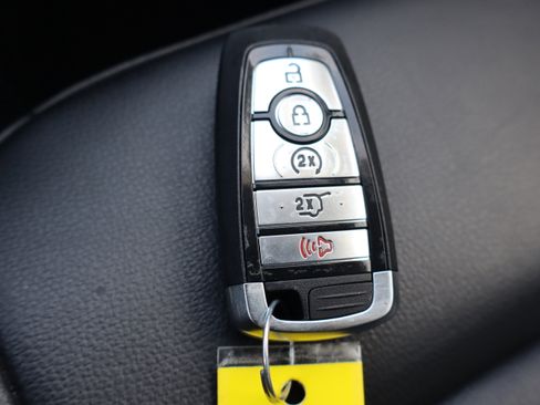 Used 2022 Ford Edge SEL w/ Convenience Package image 30