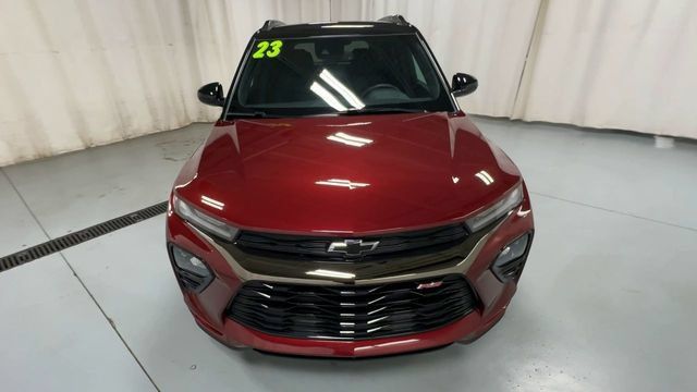 Used 2023 Chevrolet TrailBlazer RS w/ Convenience Package AWD/4WD image 3