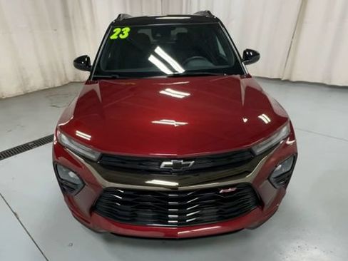 Used 2023 Chevrolet TrailBlazer RS w/ Convenience Package AWD/4WD image 3