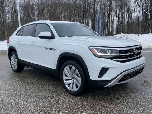 Used 2023 Volkswagen Atlas Cross Sport SE image 3