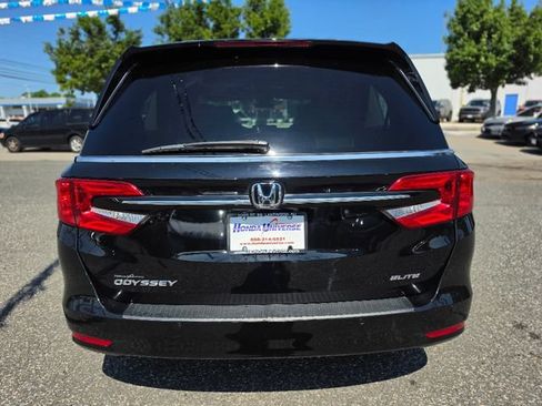 Used 2023 Honda Odyssey Elite image 4
