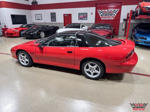 Used 1994 Chevrolet Camaro Z28 RWD image 38