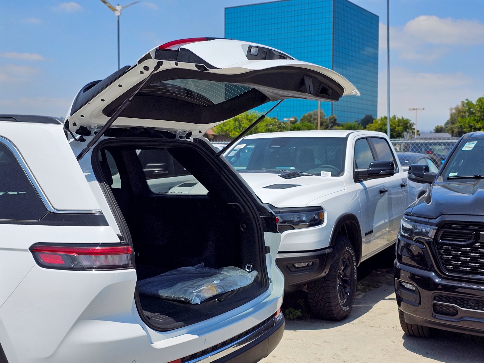 New 2026 Jeep Grand Cherokee Laredo RWD image 8
