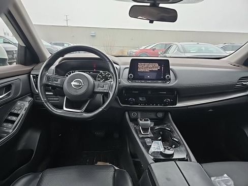 Used 2023 Nissan Rogue SV w/ SV Premium Package image 37