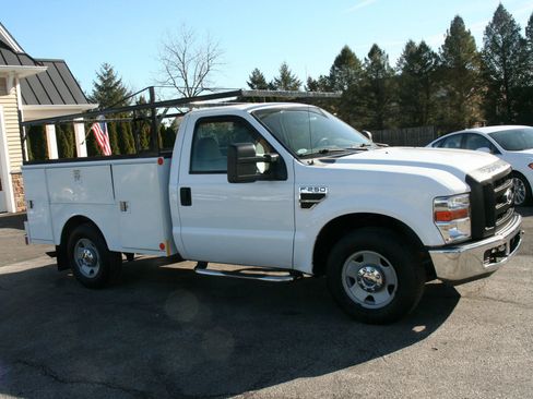 Used 2008 Ford F250 XL image 2