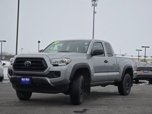 Used 2020 Toyota Tacoma SR image 7
