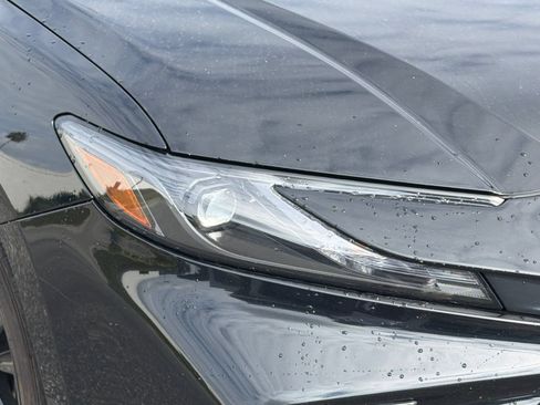 Used 2025 Toyota Camry SE FWD image 38