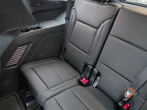 Used 2023 GMC Yukon Denali w/ Denali Reserve Package image 22