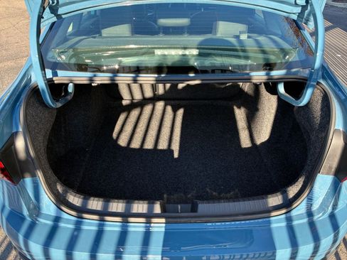 Used 2025 Volkswagen Jetta SE image 30