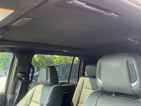 Used 2024 Cadillac Escalade ESV Premium Luxury w/ Performance Package AWD/4WD image 13