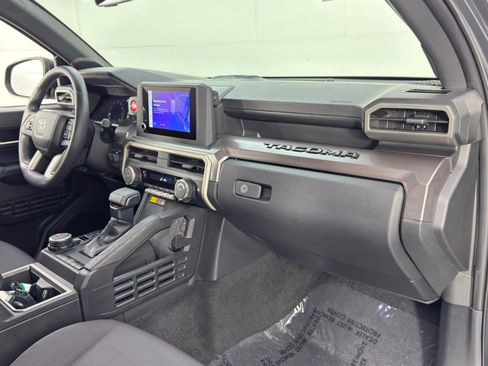 Used 2024 Toyota Tacoma TRD Off-Road w/ TRD Off Road Upgrade Package AWD/4WD image 14