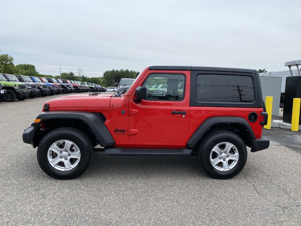 Used 2022 Jeep Wrangler Sport AWD/4WD image 7