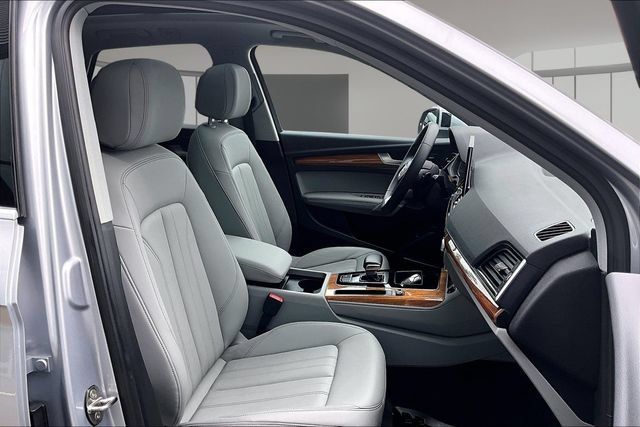 Certified 2023 Audi Q5 2.0T Premium Plus w/ Premium Plus Package AWD/4WD image 29