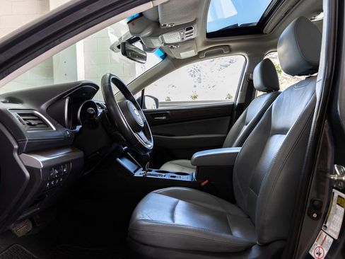 Used 2018 Subaru Outback 2.5i Limited image 11