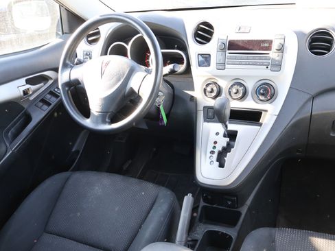 Used 2010 Pontiac Vibe w/ Preferred Package image 12