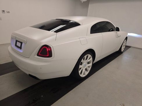 Used 2019 Rolls-Royce Wraith image 2