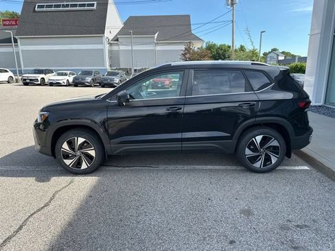 New 2026 Volkswagen Taos SE AWD/4WD image 4