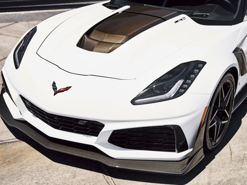 Used 2019 Chevrolet Corvette ZR1 RWD image 6
