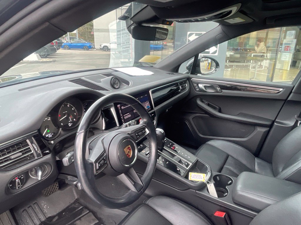 Used 2023 Porsche Macan AWD/4WD image 10
