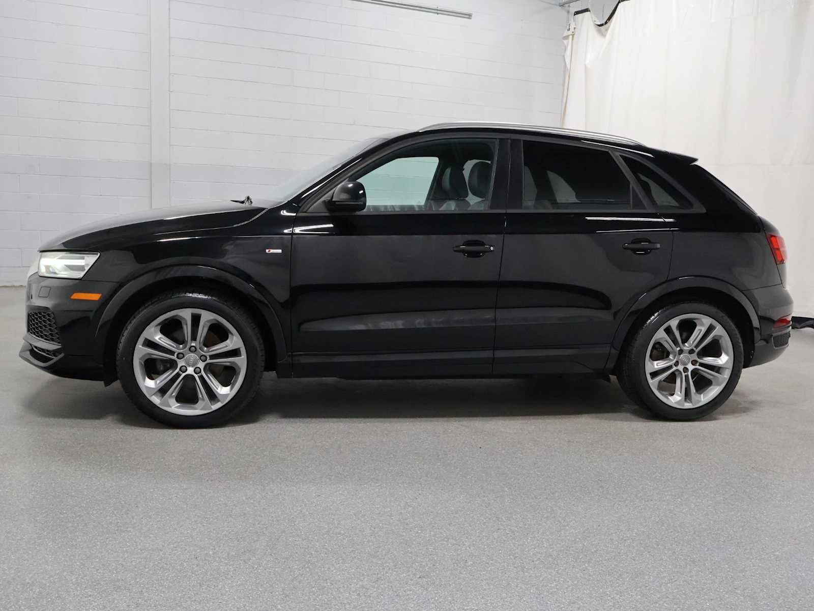Used 2018 Audi Q3 2.0T Premium AWD/4WD image 2