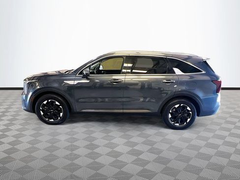 Used 2024 Kia Sorento S FWD image 4