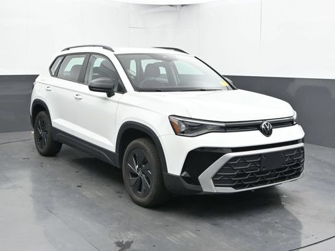 Used 2026 Volkswagen Taos S FWD image 6
