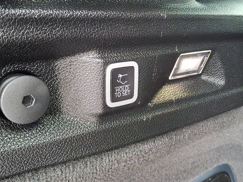 Used 2023 Jeep Grand Cherokee L Overland AWD/4WD image 30