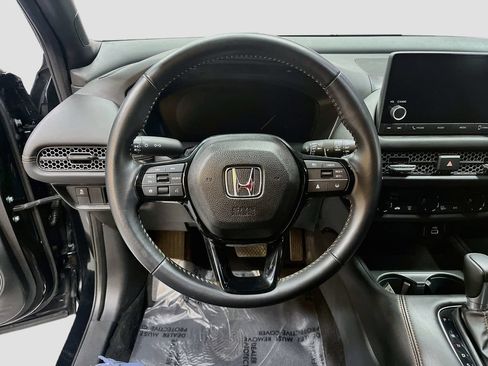 Used 2025 Honda HR-V Sport image 11