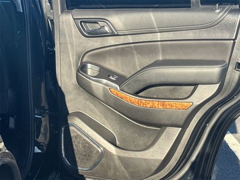 Used 2019 Chevrolet Tahoe Premier image 17