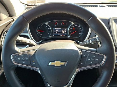 Used 2024 Chevrolet Equinox LT image 18
