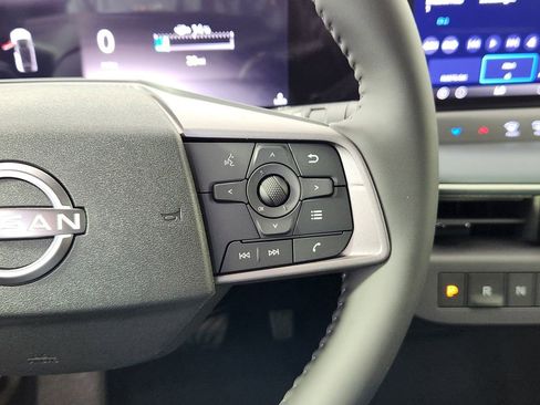 New 2026 Nissan Leaf w/ Floor Mat Package (S+) FWD image 19