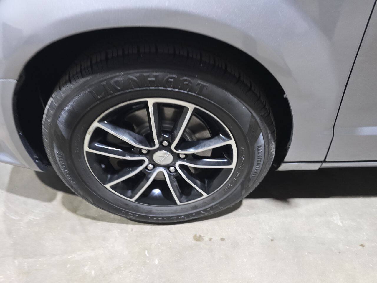 Used 2018 Dodge Grand Caravan GT FWD image 22