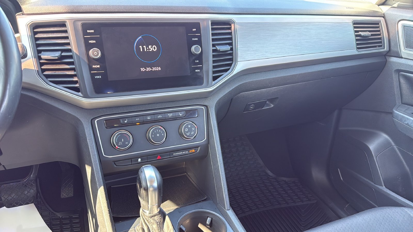 Used 2018 Volkswagen Atlas SE FWD image 16