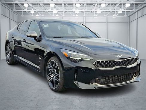 Used 2022 Kia Stinger GT1 image 3