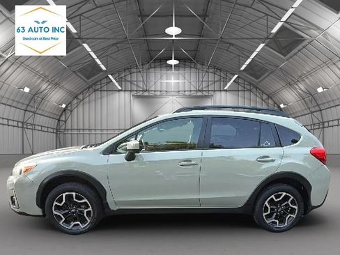 Used 2016 Subaru Crosstrek 2.0i Premium w/ Moonroof Package AWD/4WD image 6