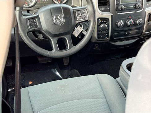 Used 2019 RAM 1500 Classic SLT AWD/4WD image 23