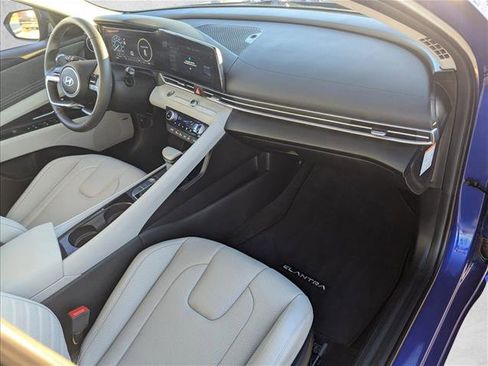 Certified 2025 Hyundai Elantra Limited image 22
