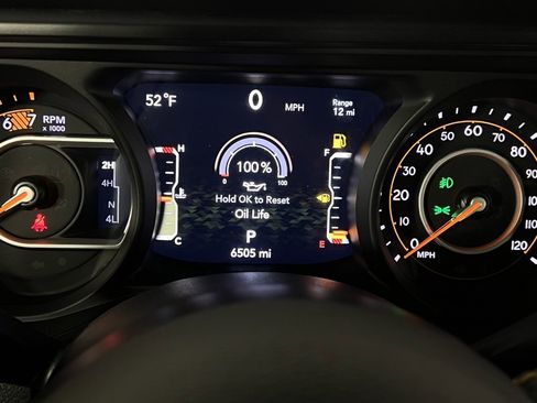 Used 2024 Jeep Wrangler Sport S image 15