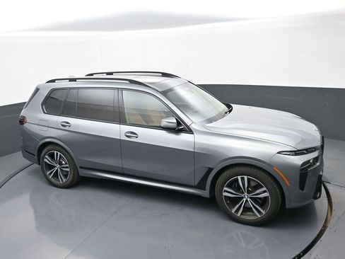 Used 2026 BMW X7 xDrive40i w/ M Sport Package image 31
