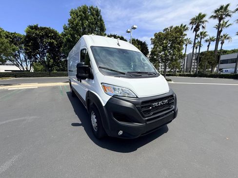 Used 2024 RAM ProMaster 2500 w/ Premium Convenience Group FWD image 10