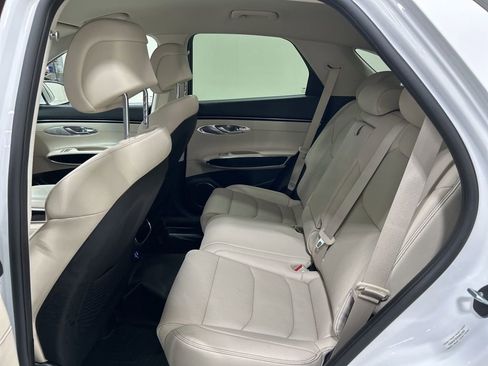 Used 2022 Genesis GV70 2.5T image 23