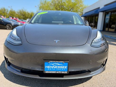 Used 2018 Tesla Model 3 Long Range image 18